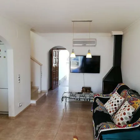 Rosario Nyaraló L' Escala
